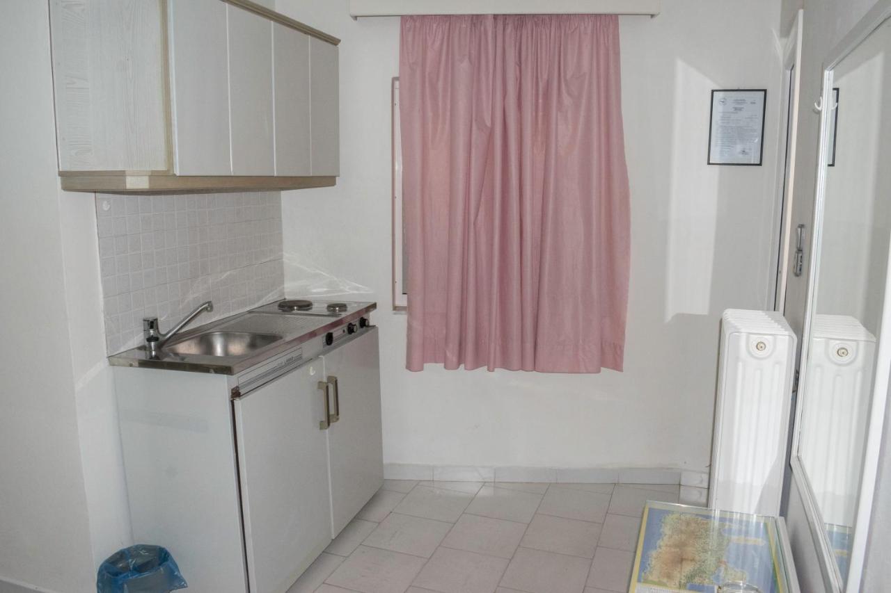 Stefanie Studios Agia Marina  Luaran gambar