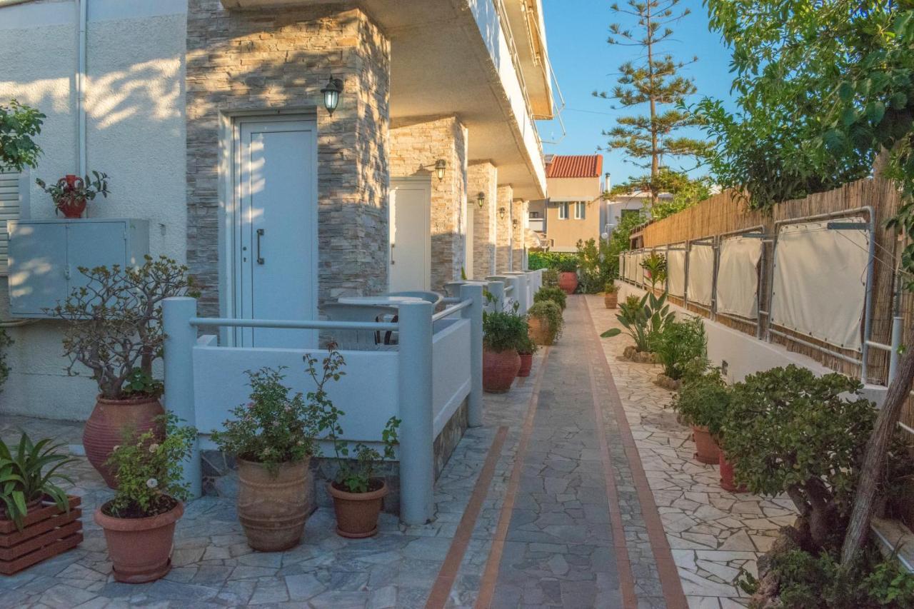Stefanie Studios Agia Marina  Luaran gambar
