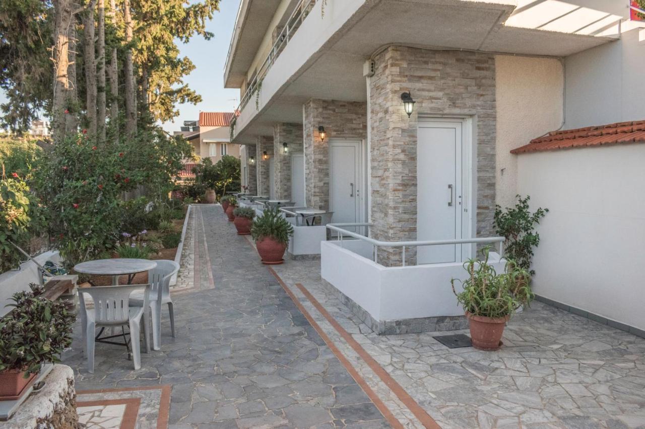 Stefanie Studios Agia Marina  Luaran gambar