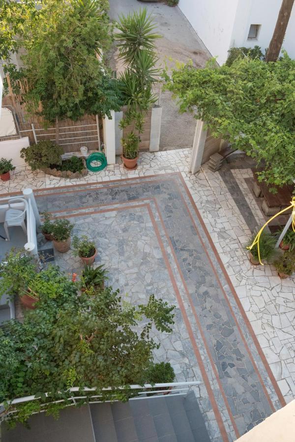 Stefanie Studios Agia Marina  Luaran gambar
