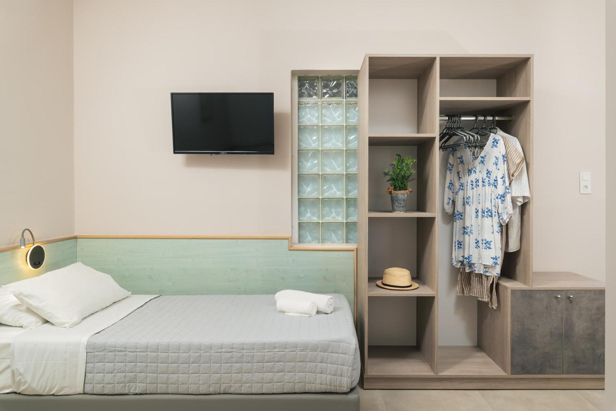 Stefanie Studios Agia Marina  Luaran gambar